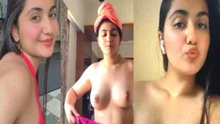 Beautiful Sexy Indian Showing Masturbating | Indian MMS
